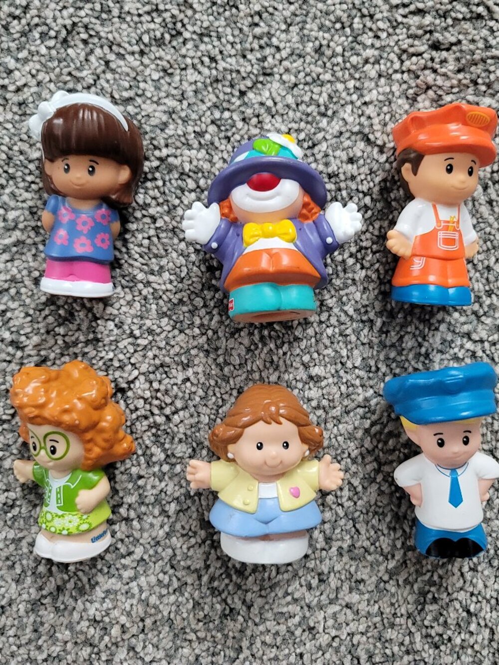 Lot of 6 Fisher Price Little People